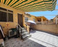 Alquiler a largo plazo - Casa adosada - Torrevieja - Nueva Torrevieja
