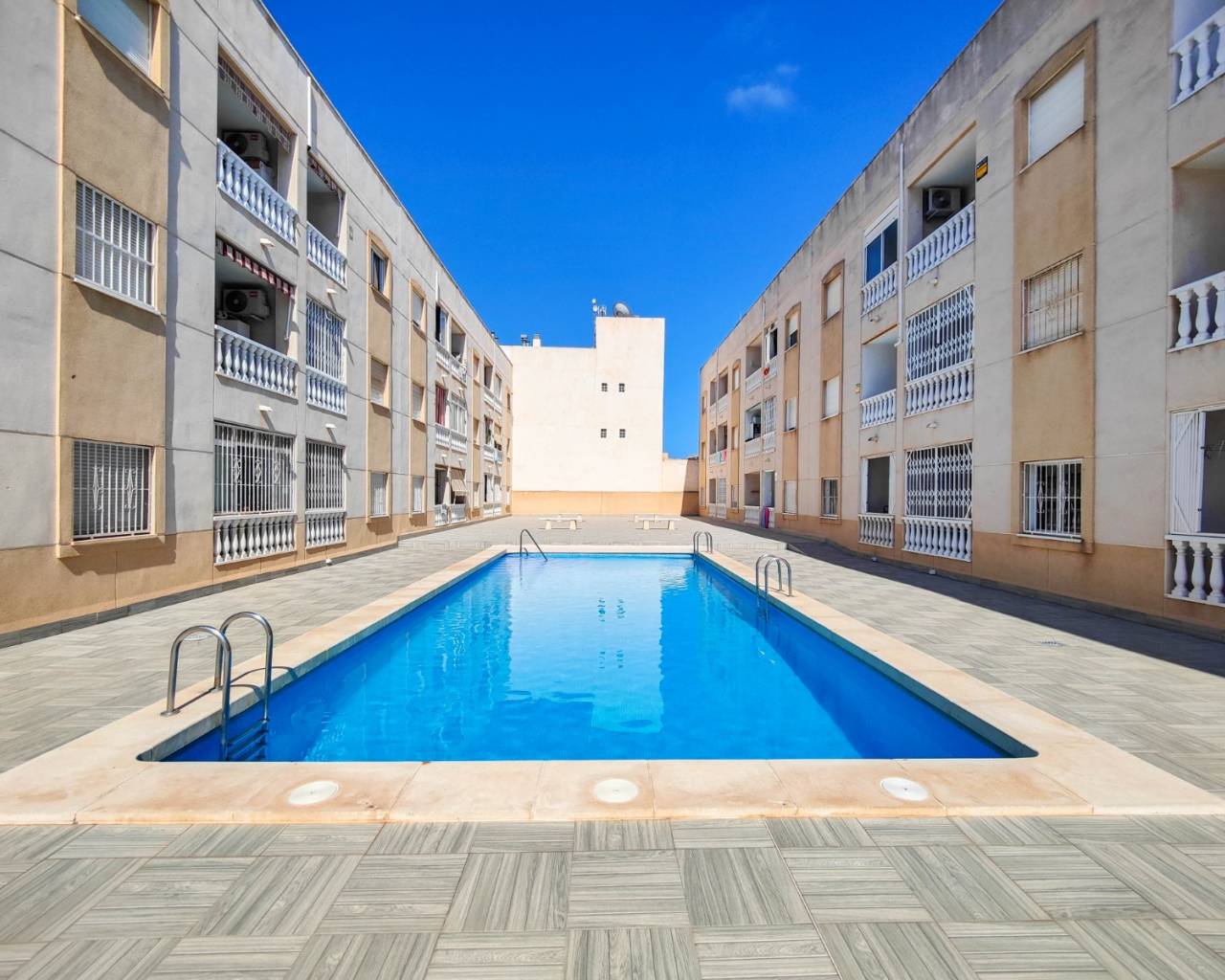 Apartment - Resale - Torrevieja - Antonio Machado