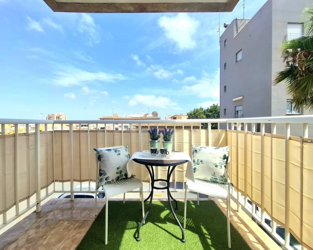 Apartment - Resale - Torrevieja - optional location detail