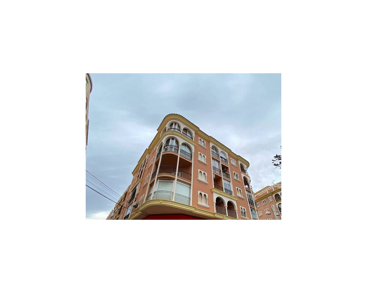 Apartment - Resale - Torrevieja - optional location detail