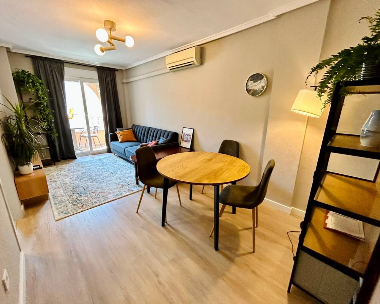 - APPARTEMENT - Resale - Torrevieja Centro - Torrevieja