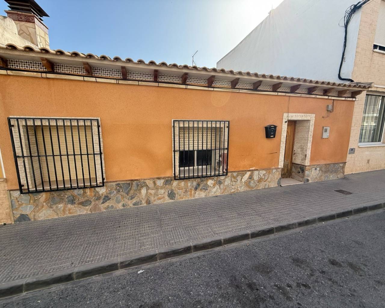 Casa adosada - Venta - Los Montesinos - Los Montesinos