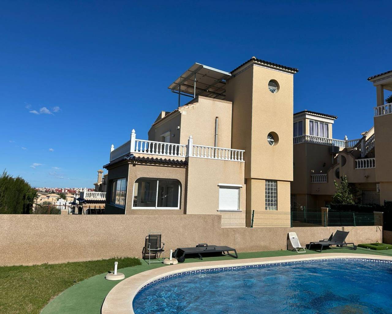 Chalet - Venta - Torrevieja - VILLAMARTIN