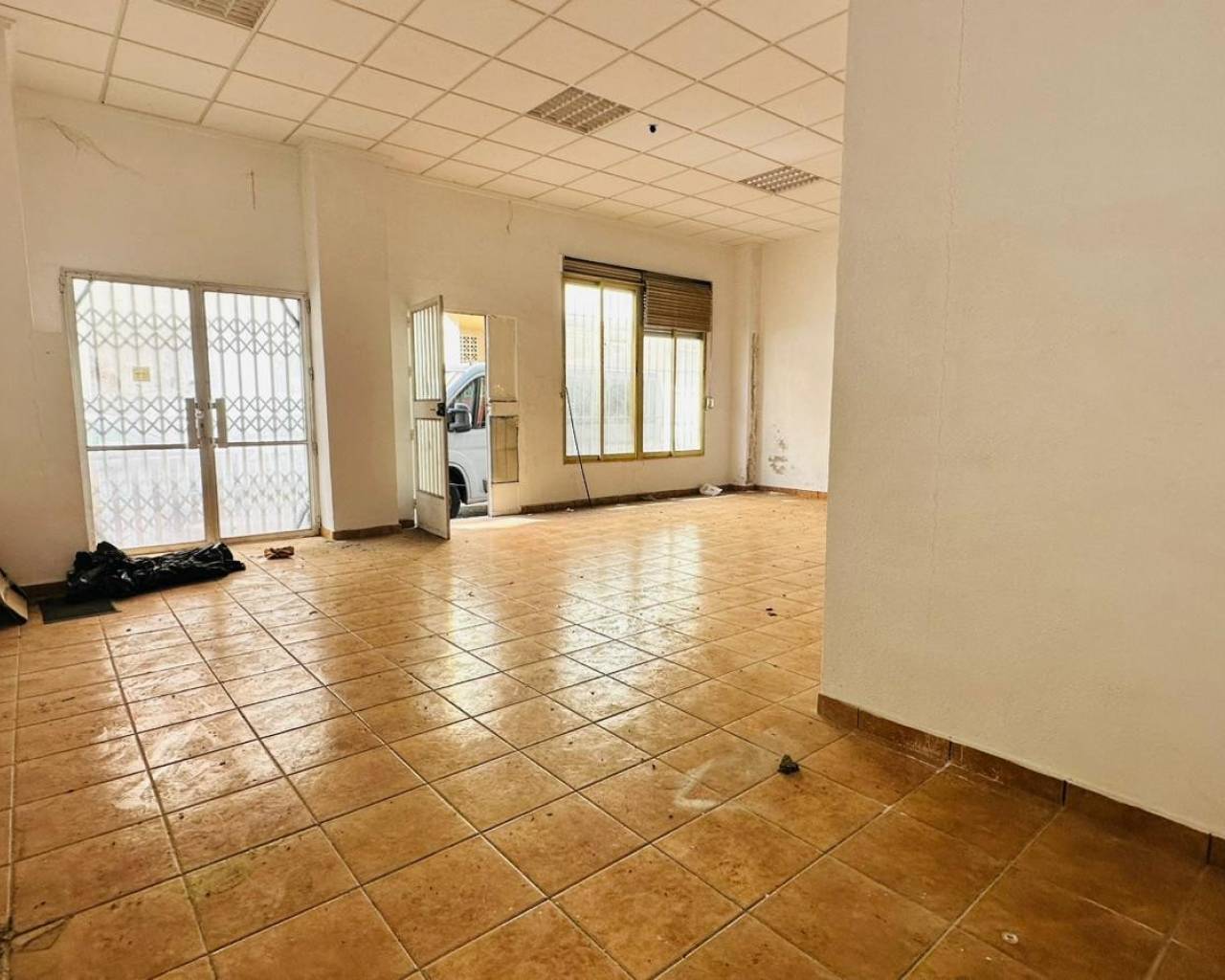 Commercial - Resale - Torrevieja - Torrevieja