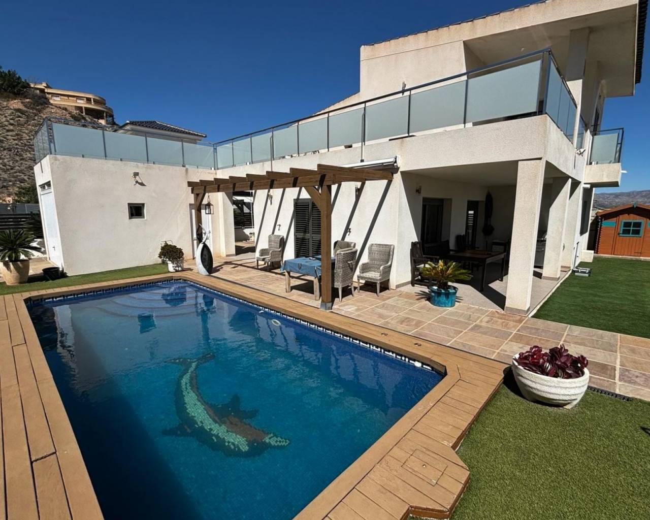 Detached House / Villa - Resale - Cox - Cox