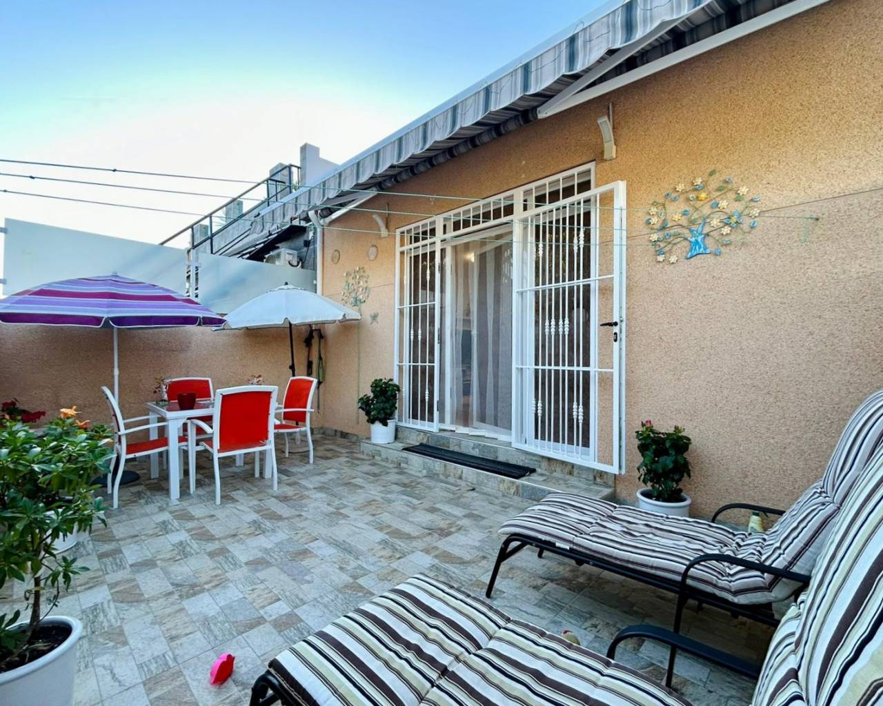дом рядовой застройки - Resale - Torrevieja - Urbanización San Luis
