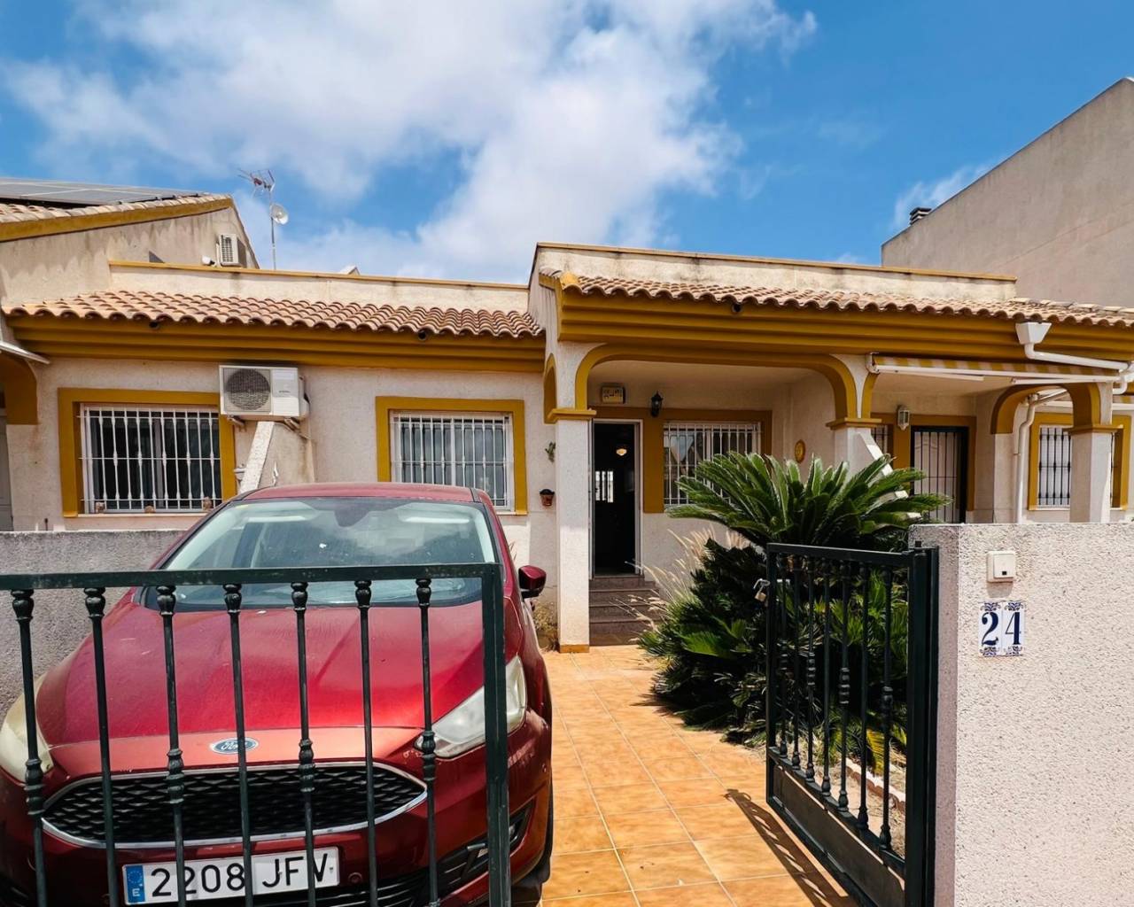 Reihenhaus - Resale - Daya Nueva - Daya Nueva