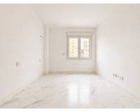 Resale - Apartamento - Punta Prima