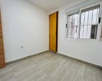 Resale - Apartamento - Torrevieja Centro - Torrevieja