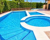 Resale - Apartamento - Torrevieja - Playa de los Locos