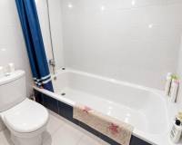 Resale - Apartamento - Torrevieja - Playa de los Locos