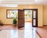 Resale - Apartamento - Torrevieja - Playa de los Locos