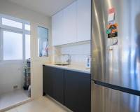 Resale - Apartment / flat - Torrevieja - Paseo maritimo