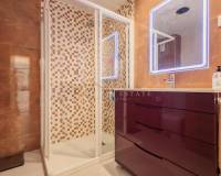 Resale - Apartment / flat - Torrevieja - Paseo maritimo