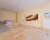 Resale - Apartment / flat - Torrevieja - Paseo maritimo