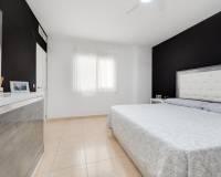 Resale - Apartment - Torrevieja - Centro - Muelle Pesquero