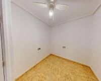 Resale - Apartment - Torrevieja - Centro