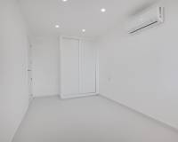 Resale - Apartment - Torrevieja - Playa de los Naufragos