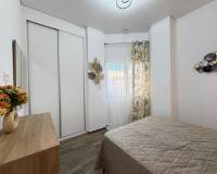 Resale - Apartment - Torrevieja - Puerto