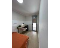 Resale - Apartment - Torrevieja - Puerto