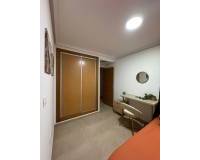 Resale - Apartment - Torrevieja - Puerto