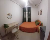 Resale - Apartment - Torrevieja - Puerto