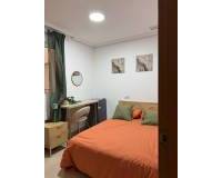 Resale - Apartment - Torrevieja - Puerto