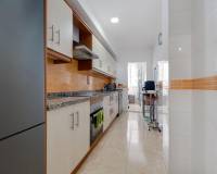 Resale - Appartement - Torrevieja - Centro - Muelle Pesquero