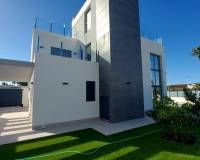 Resale - Chalet - Torrevieja - Los balcones