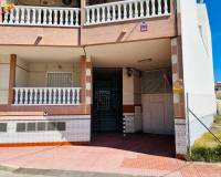 Resale - Chalet - Torrevieja - Playa de los Locos