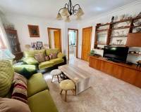 Resale - Chalet - Torrevieja - Urbanización San Luis