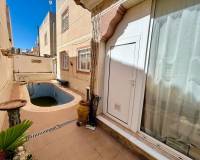 Resale - Chalet - Torrevieja - Urbanización San Luis