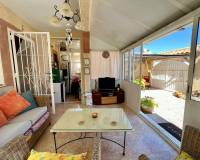 Resale - Chalet - Torrevieja - Urbanización San Luis