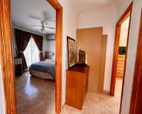 Resale - Chalet - Torrevieja - Urbanización San Luis