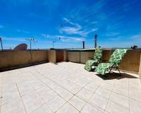Resale - Chalet - Torrevieja - Urbanización San Luis