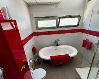 Resale - Detached House / Villa - Cox