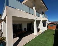Resale - Detached House / Villa - Cox