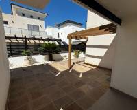 Resale - Detached House / Villa - Cox