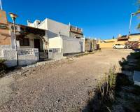 Resale - дом рядовой застройки - Torrevieja - Urbanización San Luis