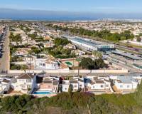 Resale - Freistehende Villa - Torrevieja - Urbanización San Luis