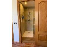 Resale - villa - Alberic