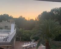 Resale - villa - Alberic