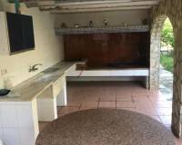 Resale - villa - Alberic