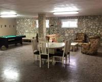 Resale - villa - Alberic