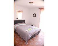 Resale - villa - Alberic