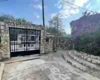 Resale - villa - Alberic