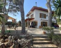 Resale - villa - Alberic
