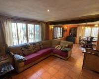 Resale - villa - Alberic