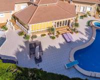 Resale - villa - Cabo Roig - MUY CERCA DE LA PLAYA