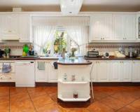 Resale - villa - Cabo Roig - MUY CERCA DE LA PLAYA